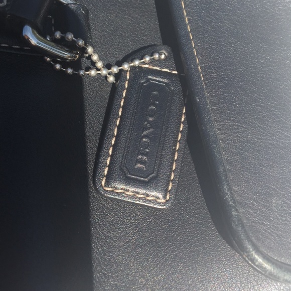 Beautiful Coach Black Leather Purse - Picture 6 of 6